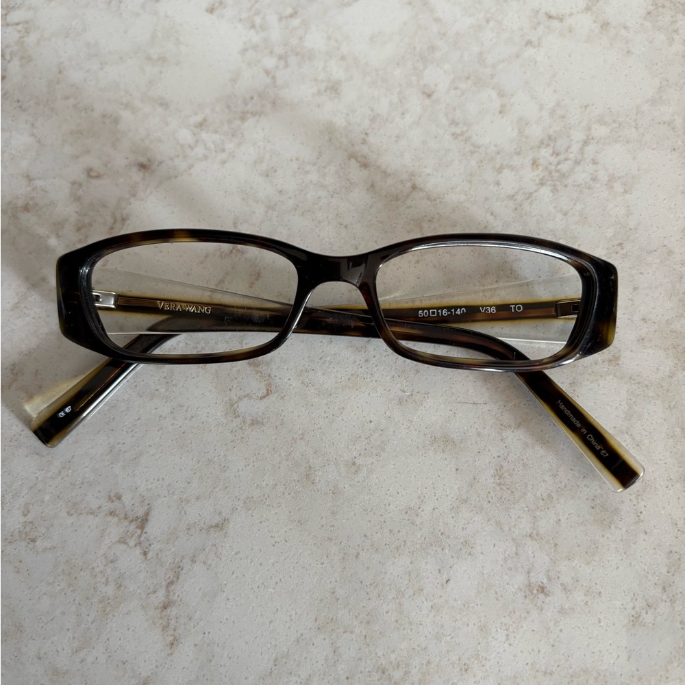 Vintage Vera Wang Designer Tortoise Eyeglass Frame. Style V36; 50-16-140, CE67.